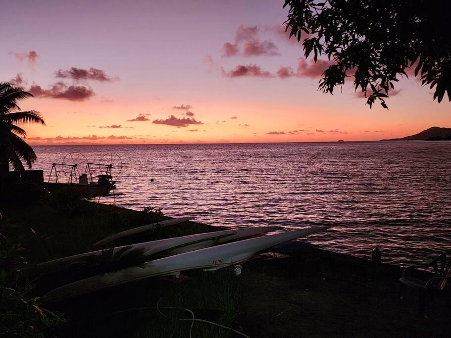 Duplex En Bord De Mer Fare Tahitea Pension Taputapuapea المظهر الخارجي الصورة