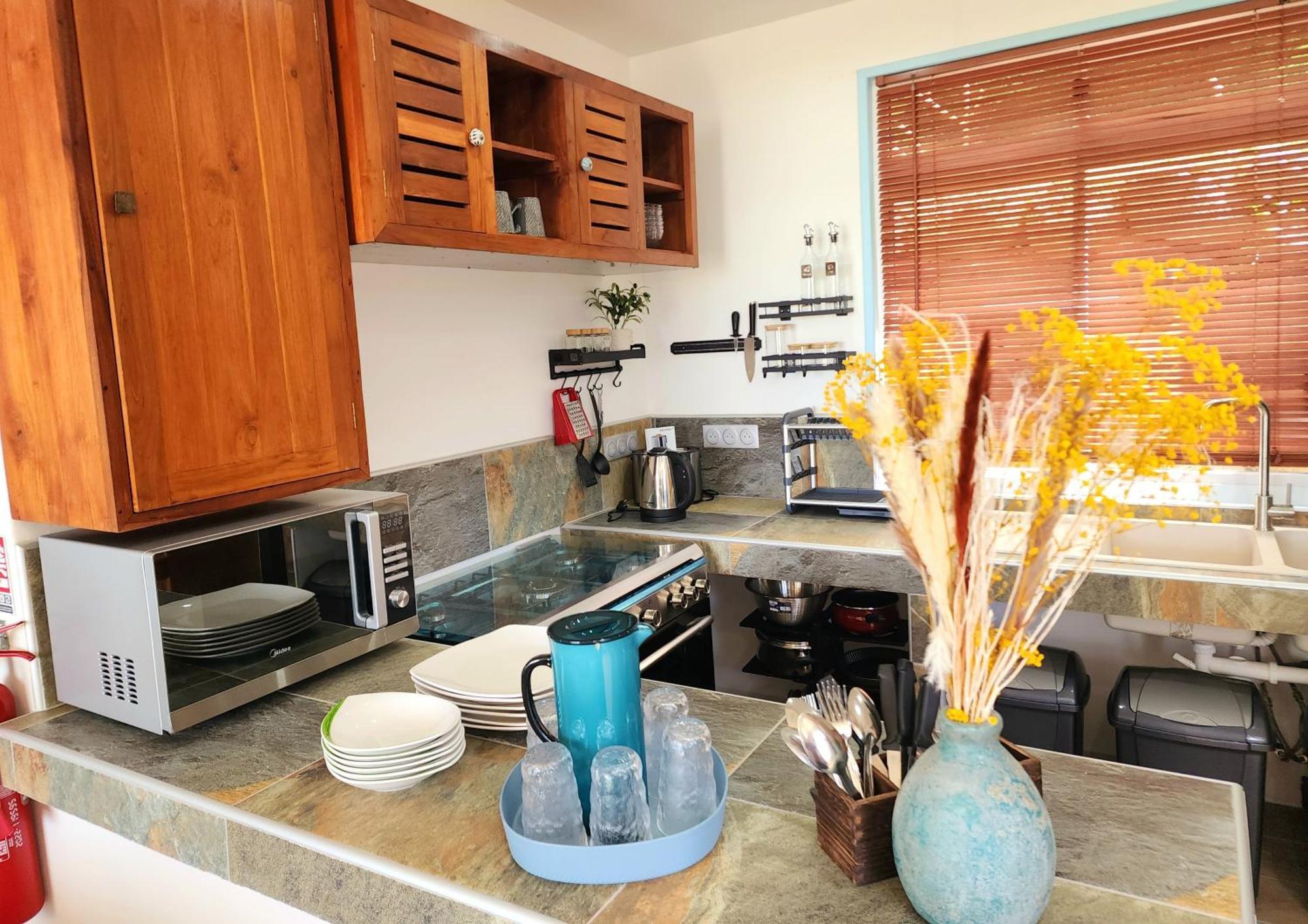 Duplex En Bord De Mer Fare Tahitea Pension Taputapuapea المظهر الخارجي الصورة